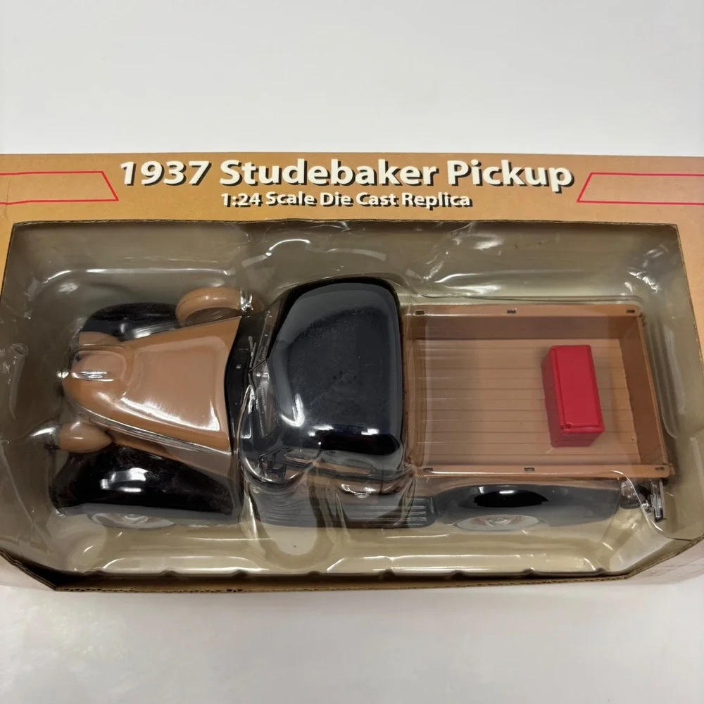 Snap-on Tools 1937 Studebaker Pickup Truck Crown Jewels Collection 1:24 Diecast
